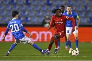 Tin tức bóng đá luôn đa dạng và thay đổi từng ngày, tạo nên sức hút lớn.